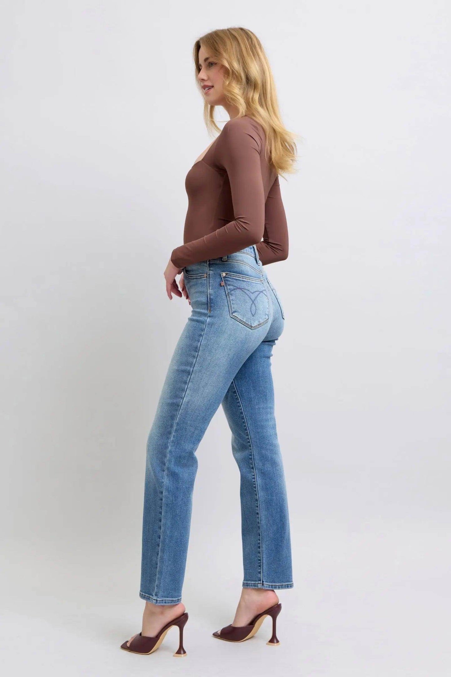 Judy Blue Full Size Run Vintage Wash Thermal Straight Jeans - KADAUT