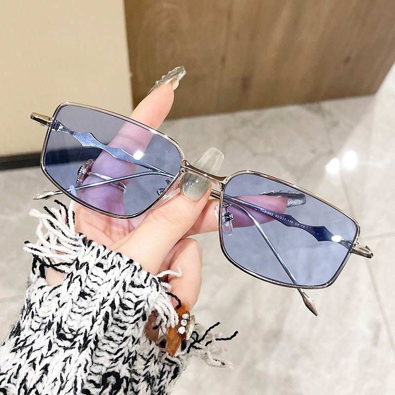 Metal framed sunglasses for men and women