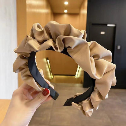 Women's wide brimmed hair accessories with high cranial crest